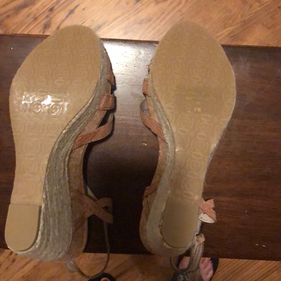 NIB Wedges - Picture 4 of 5